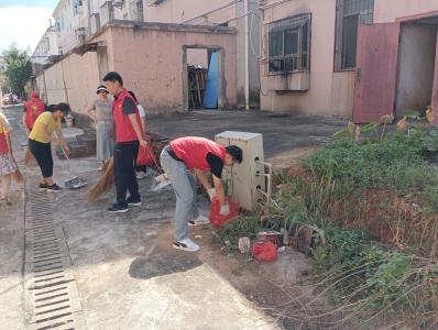 浮山社区：清洁家园展新颜 文明实践“不打烊”