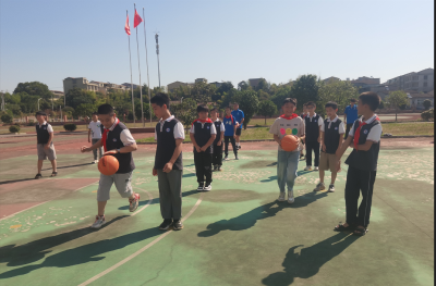 团区委：“送教下乡”   点亮青少年篮球梦想