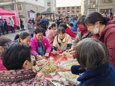 咸安区永安街道双龙社区：迎冬至 包饺子 乐团圆