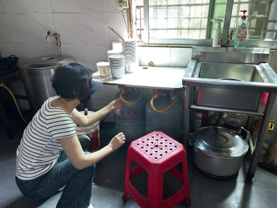 筑牢安全防线 共建洁净家园