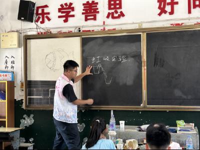 点亮乡村童年，科学之花在双溪绽放——武汉文理学院普恩志愿服务队暑期爱心实践暖人心