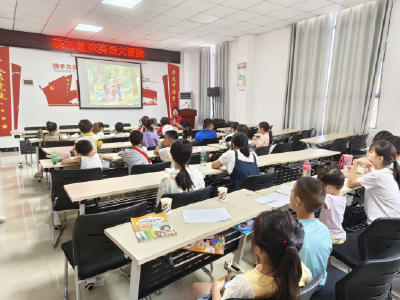 双龙社区：开展趣味英语学堂，点亮启蒙之光