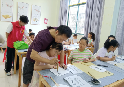 永安街道同心路社区：笔墨传情 共筑温情