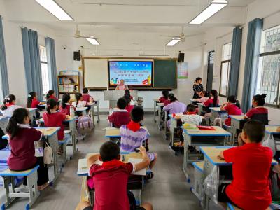 贺胜桥镇举办“开学第一课·‘五老’宣讲进校园”活动