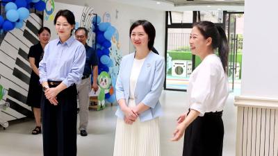 区领导走访慰问一线教师 向全区广大教师和教育工作者致以节日问候