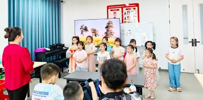 


专业社工+志愿服务！咸安激活社区治理新生态