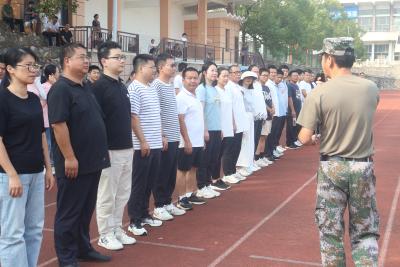 区委党校：拓展训练展风采 凝心聚力促提升