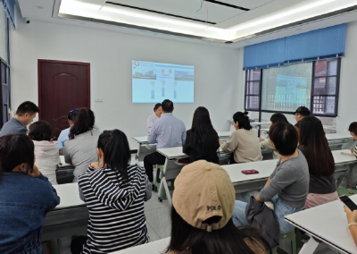 温泉街道万年路社区：生育政策解读进社区 健康指导送到家  