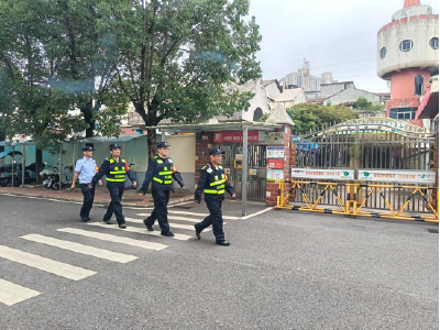 温泉街道金叶社区：护航双节 筑牢安全防线 