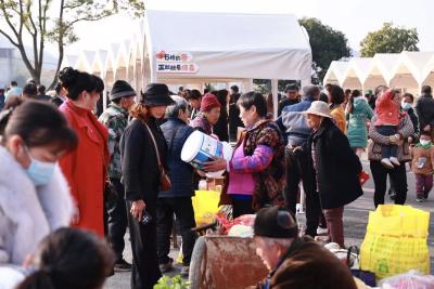 大幕乡：赶集添烟火 改造暖民心 亲民阵地焕新颜