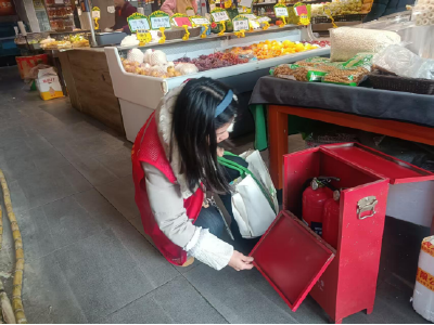 温泉街道希望桥社区：筑牢安全防线守护烟火民生  