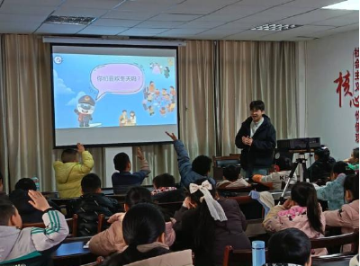 高校学子进社区 儿童安全课暖心开讲  ——“楚小应”安全成长课在咸宁顺利开展