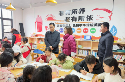 冬日送暖 守护童心——团市委调研指导金叶社区托管服务工作