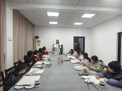 双龙社区：寒假“爱心托管班”开班了