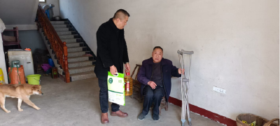 情系困难群众 刘英村开展春节前 走访慰问活动