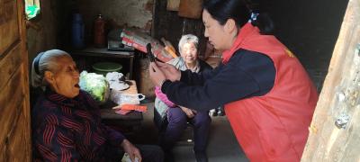 绿山村：学雷锋做志愿 暖心认证送到家