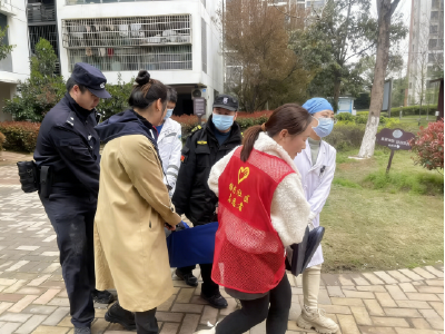 温泉街道银桂社区：“桂乡管家”解急难 啄木鸟守护夕阳  