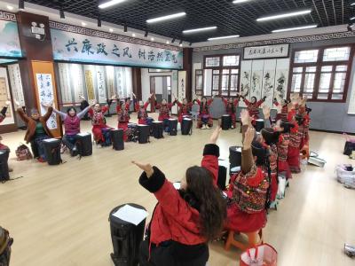 咸安区横沟桥镇：文艺赋美助力2026咸宁马拉松