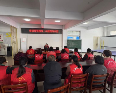 南山社区：清洁家园焕新颜 情暖老少传温情