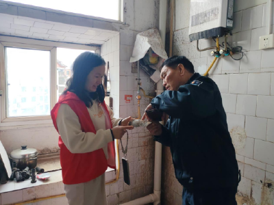 温泉街道学府社区：邻里同心修管道 自筹焕新暖民心