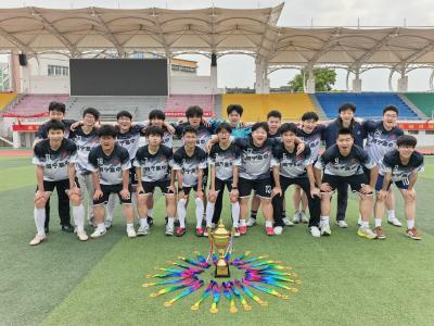 咸安区第七届校园足球赛落幕，咸高夺冠