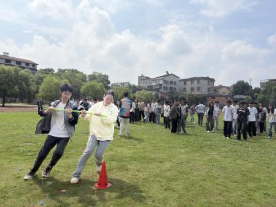 释放压力、凝聚合力！宝塔初级中学团体心理拓展活动火热进行