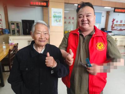 同心路社区：爱心义剪进家门 银龄老人笑开颜 