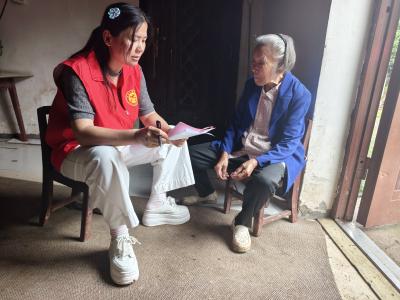 贺胜桥镇：干部下沉一线织密防汛“安全网”