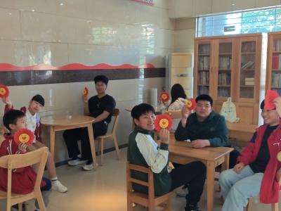 马桥镇严洲村：书香迎五一 劳动润童心