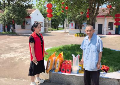 双溪桥镇：端午慰问送温情 浓浓关怀暖人心