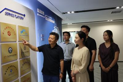 区楚商联合会：端午走访送温情 精准服务助企兴