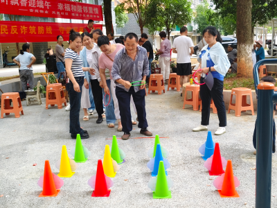 凤凰社区：粽香传情守平安，文明新风润邻里