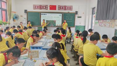 一本手册背后的成长——咸宁市第六小学自主管理那些事儿