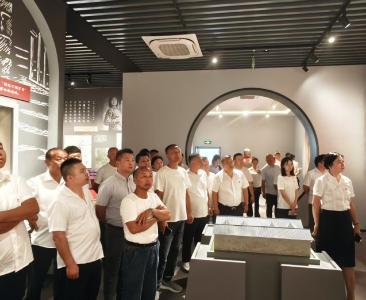 党建引领铸忠魂 廉政教育固根基  咸安区行业协会商会联合开展警示教育专题活动                   