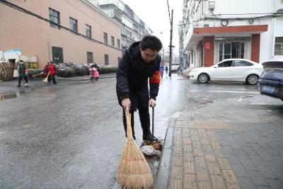 寒风中的劳动者 | 走街串巷靓家园