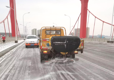 曾都交通全力应对低温雨雪冰冻天气