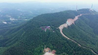 仙城山：仰望蓝天近 俯瞰众山小