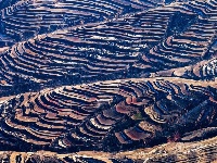 摄影师航拍黄土高坡 展独特美景