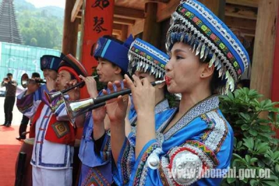 恩施夷水侗乡景区开业迎客