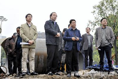 湖北省检查组检查恩施防汛准备工作