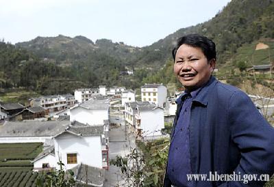 全国劳模：“板眼”支书肖孚云