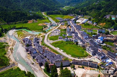 （全面小康）清风徐来陈疴除——恩施市从严治党架起建设小康社会连心桥