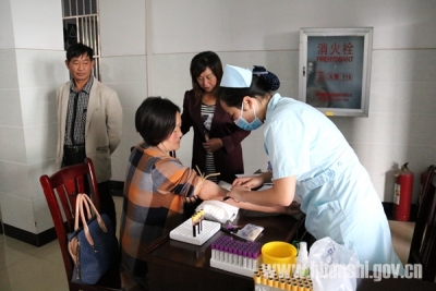 新塘组织干部职工进行健康体检