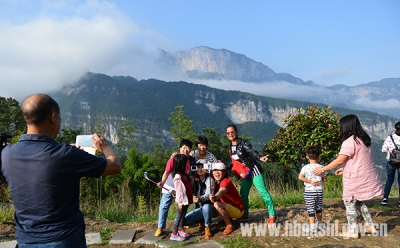 （新春走基层）高台村​旅游打通致富路