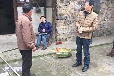 市畜牧兽医局在白杨坪镇开展年度考核工作