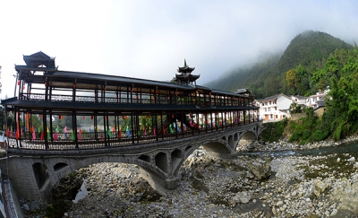 （记者走基层）青山秀水绕城郭