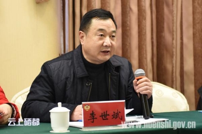 (聚焦两会)委员的心声：凝智聚力谋发展