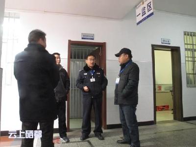 省检察院杨胜春一行调研指导恩施市刑事执行检察工作