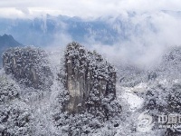 （锐眼看恩施）雪润峡谷如水墨
