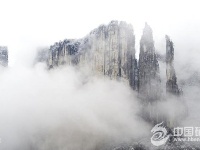 （锐眼看恩施）雪润峡谷如水墨